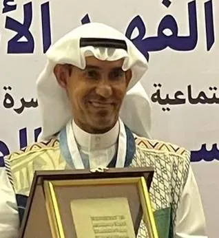 من سنابس.. لمشاركته بالمعرض الرسمي السنوي الخامس.. فريق إكسبو 965 يكرّم الفنان «عبد العظيم الضامن»