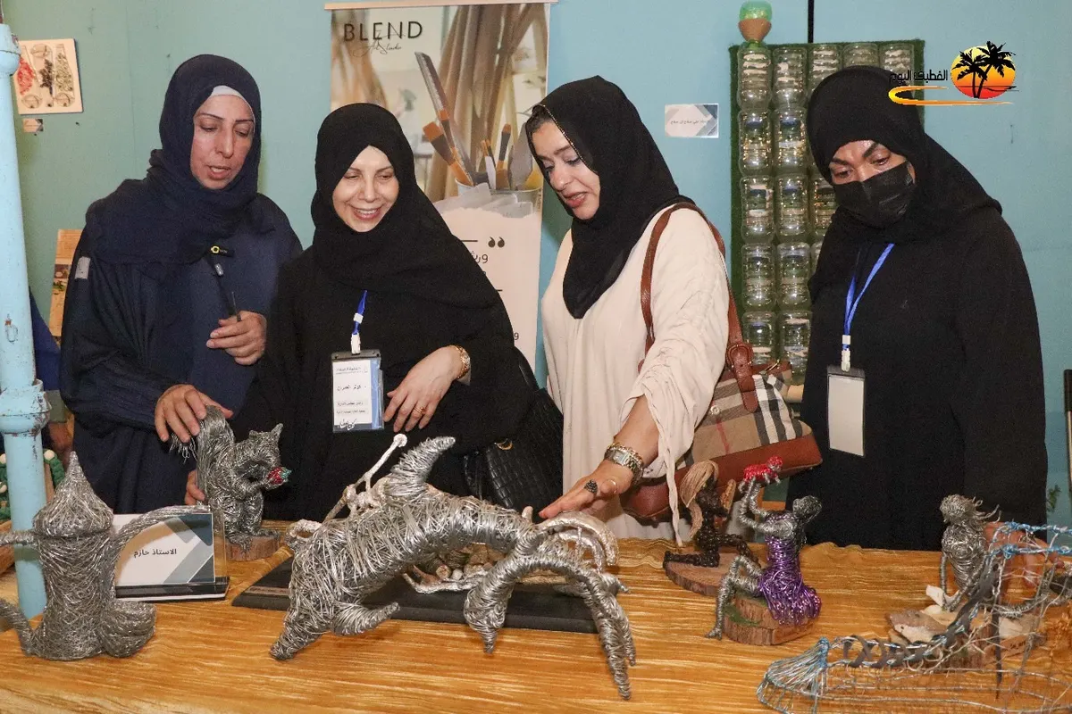 على واجهة المحيسنيات البحرية.. .. أنامل تحول المخلفات إلى تحف فنية.. صور من فعاليات «البيئة لنا ولأجيالنا»