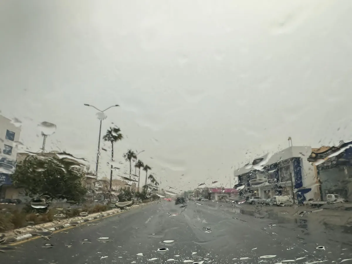 في صفوى.. بـ50 ألف ريال.. خيرية الصفا تباشر صيانة 7 منازل تضررت من الأمطار