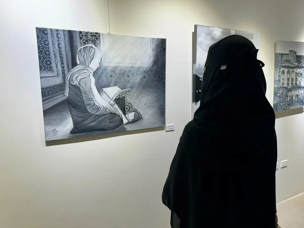 من القطيف.. «الزهراء الجشي» تُرجح كفة النور في «أبيض وأسود»