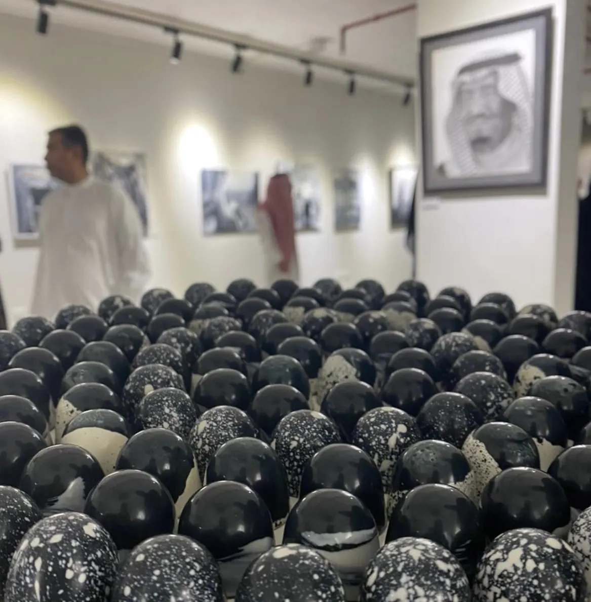 بين سنابس والقطيف.. «أبيض وأسود» يحتضن أول تجربة لـ نور عبيدي وحوراء آل سيف