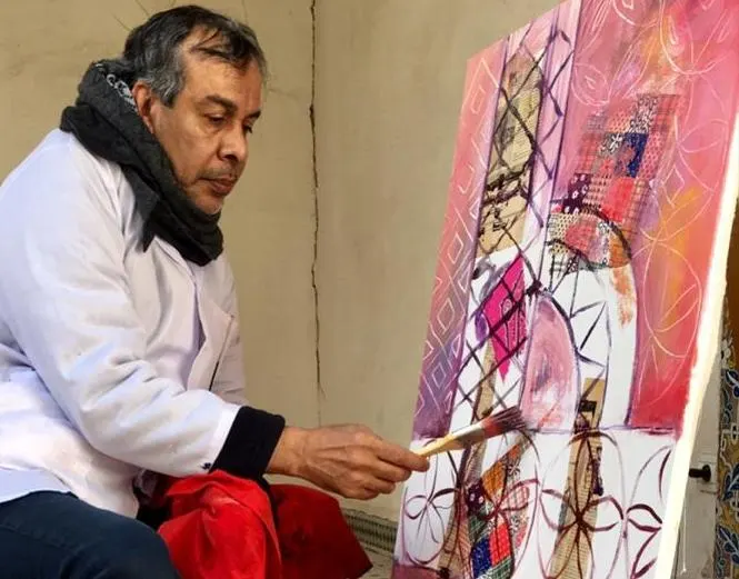 من جزيرة تاروت.. التشكيلي «محمد المصلي» إلى مصر وعمان والجزائر