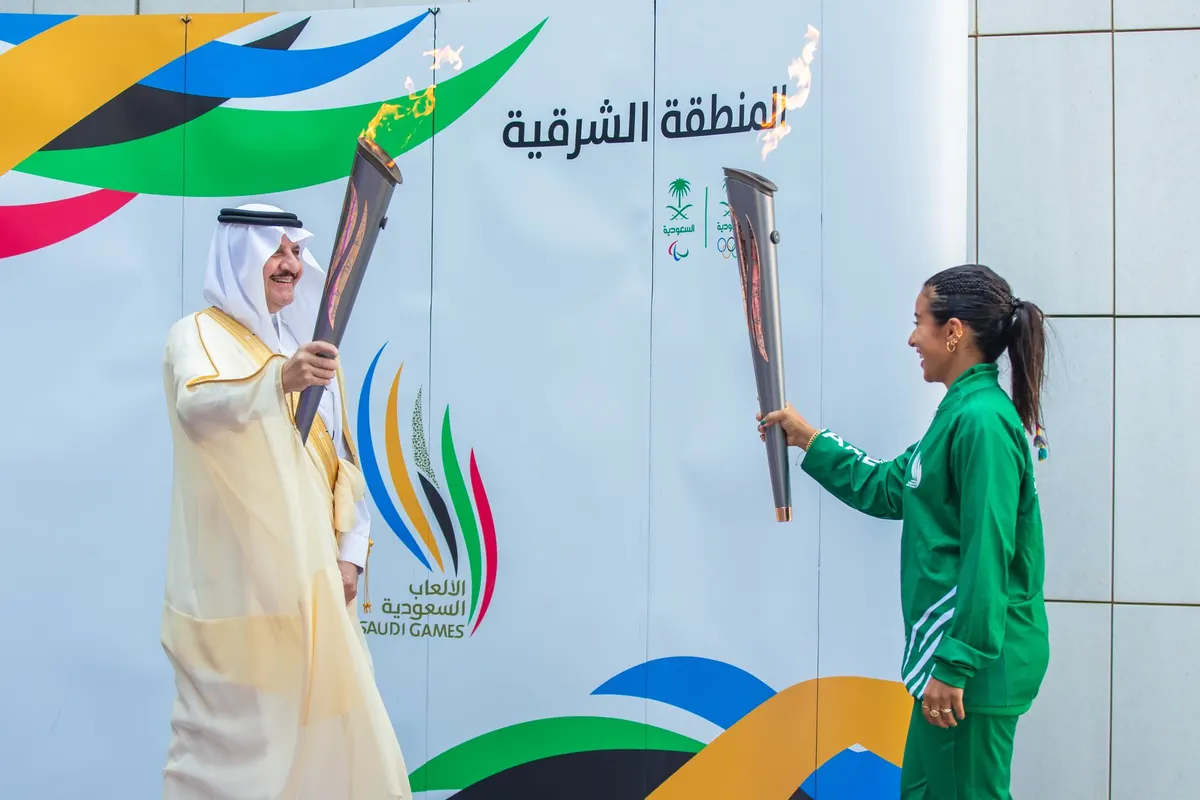 أمير الشرقية يتسلّم شعلة دورة الألعاب السعودية 2023