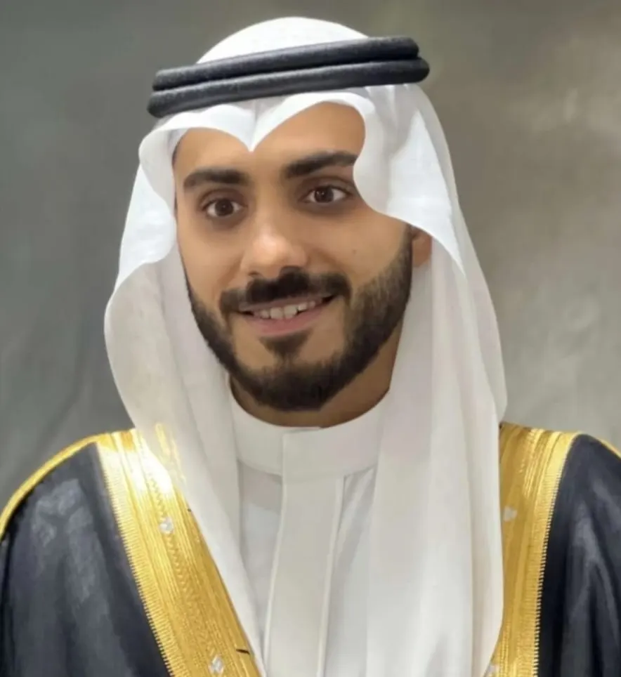 من القطيف .. القفص الذهبي يجمع عائلتي «الصائغ» و«الحداد»