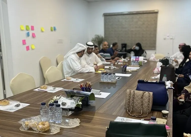 19 مستفيدًا من ورشة الطاقة الإيجابية وأثرها على العملاء في الموارد البشرية بسيهات