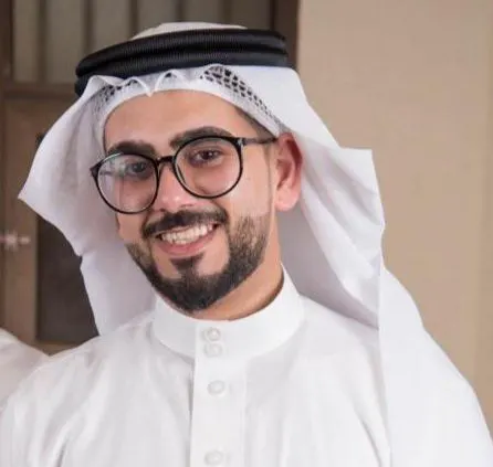 في العوامية.. «محمد» ينير أسرتي «الفرج» و«البحراني»