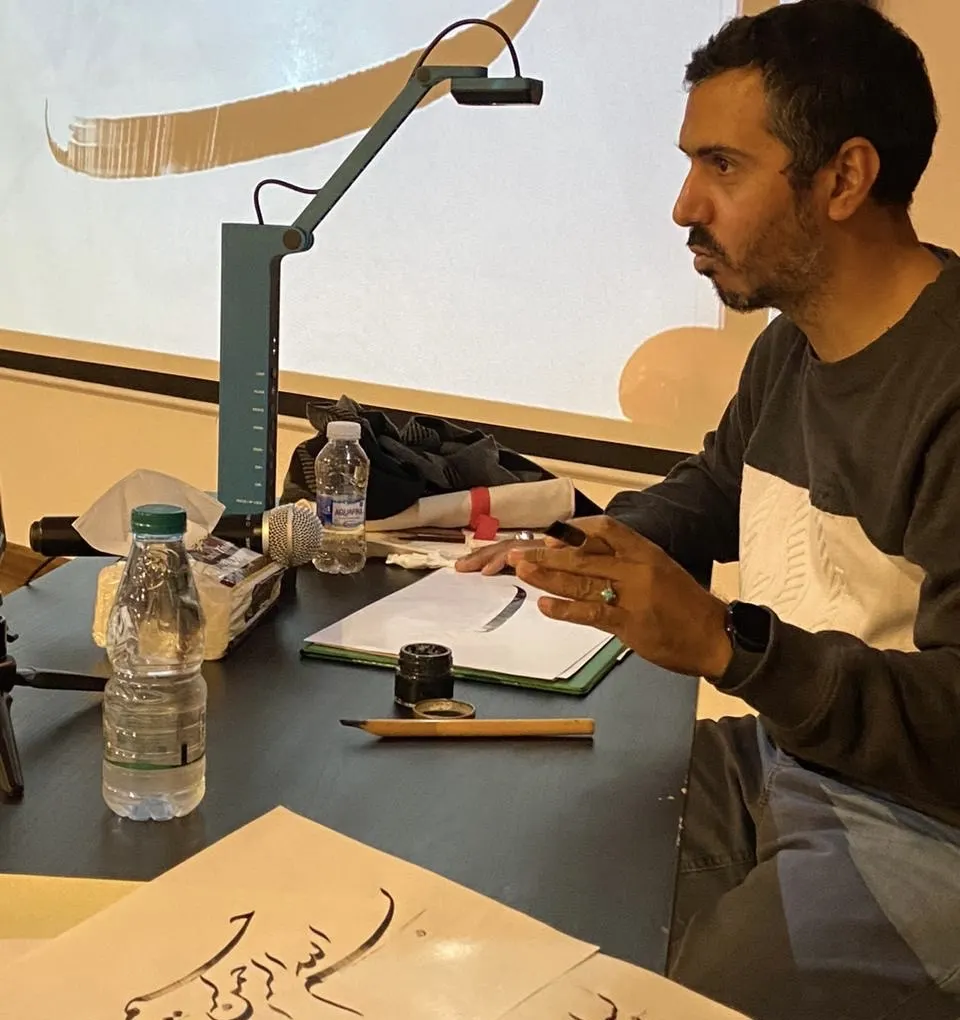 في القطيف.. «تأملات بسملية» تتجلى بقصبة وأنامل آل درويش