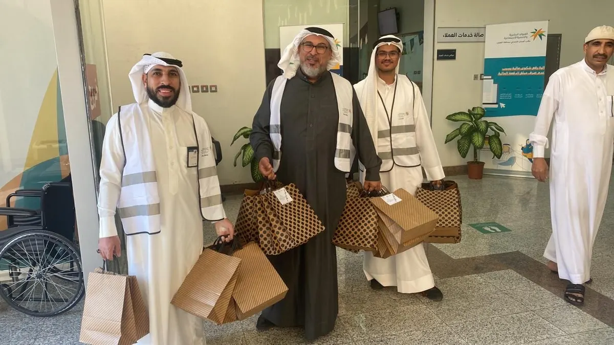 بـ «رحماء بينهم».. ضمان القطيف يستهدف عمال المشروعات الخدمية بـ حقائب شتوية