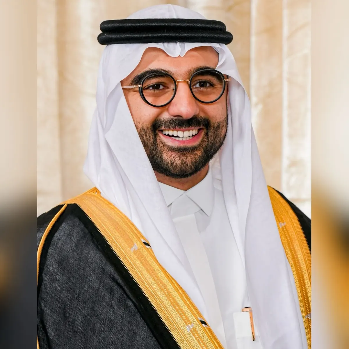 في القطيف.. القفص الذهبي يجمع عائلتي «السنان» و«الزاير»
