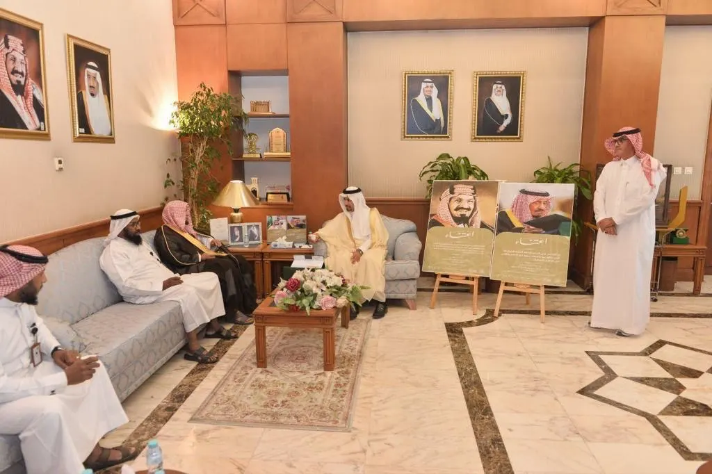محافظ القطيف يطّلع على حملة «اعتناء».. تُعنى بتحصين النشء والشباب من الأفكار الضالة