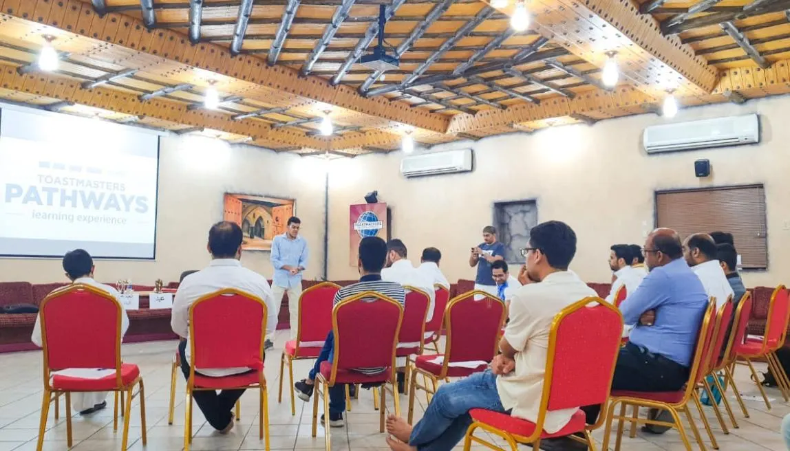 «ورّط نفسك» في نادي كبار السن بالتوبي!!