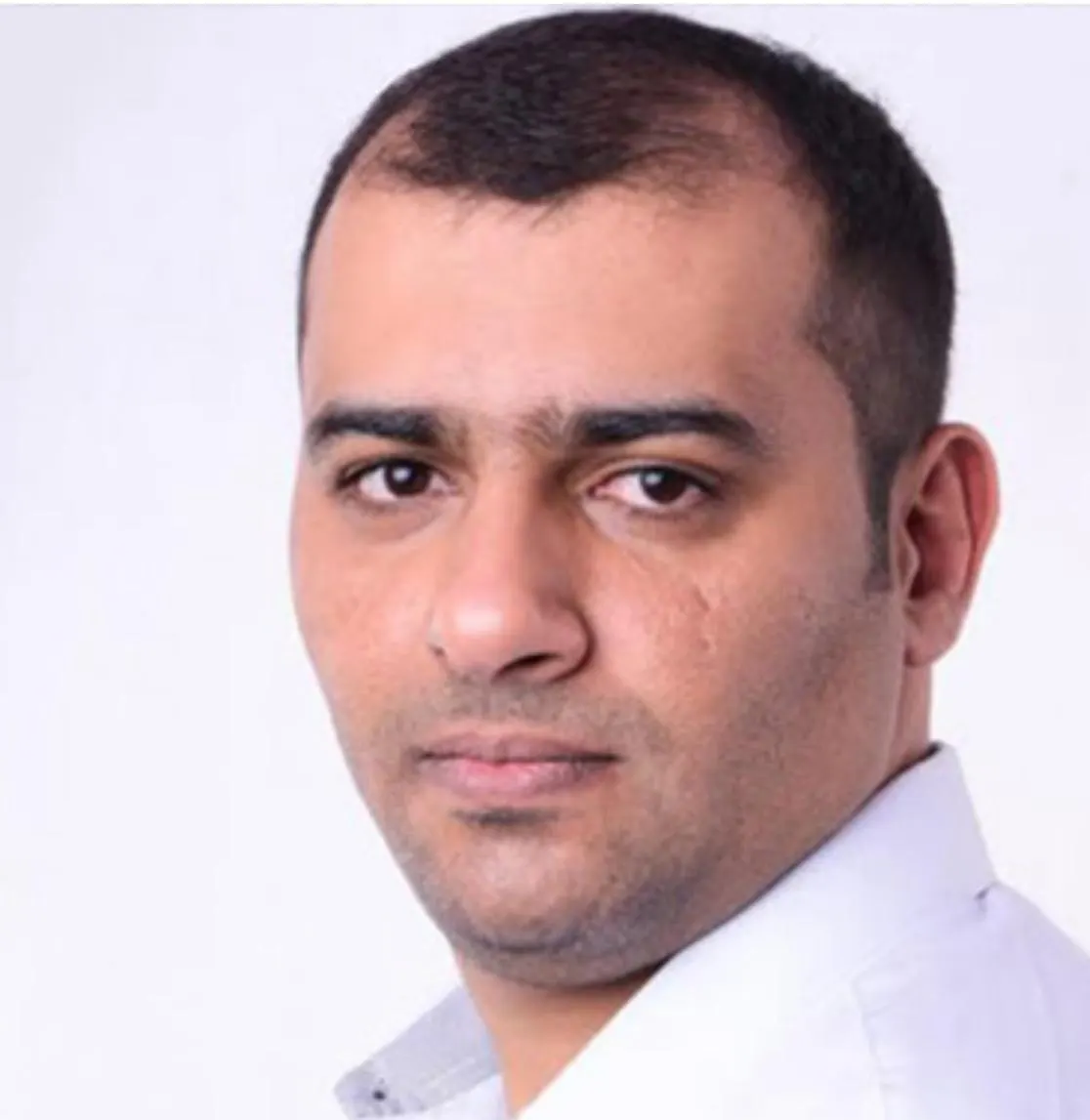 من القديح.. نظير مشاركته في برنامج «تأملات بسملية».. جماعة الخط العربي تكرِّم «السيد حيدر العلوي»