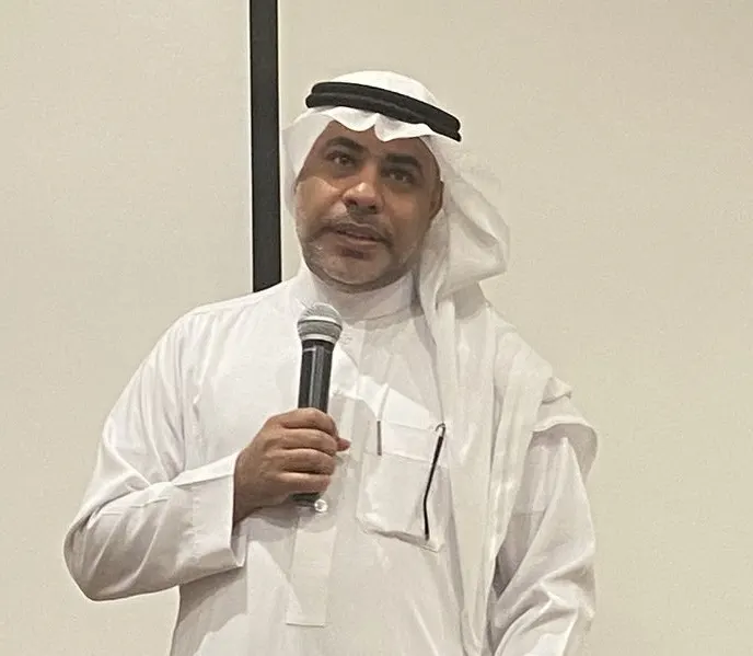 من القديح.. نظير جهوده في تنظيم «تأملات بسملية».. جماعة الخط العربي تكرِّم «بشير آل جعفر»