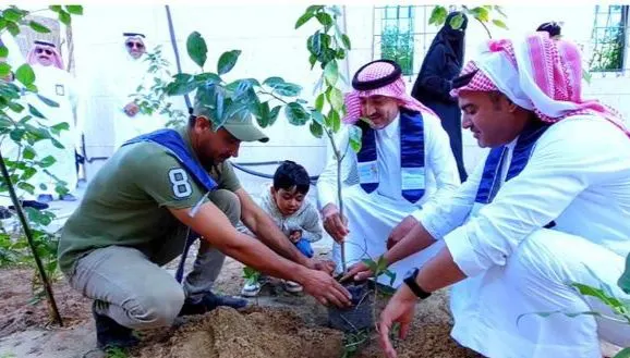 في الدمام.. وحدة الإشراف الاجتماعي وفرع وزارة البيئة والمياه والزراعة يفعلون يوم التطوع السعودي بـ«أرضنا خضراء»