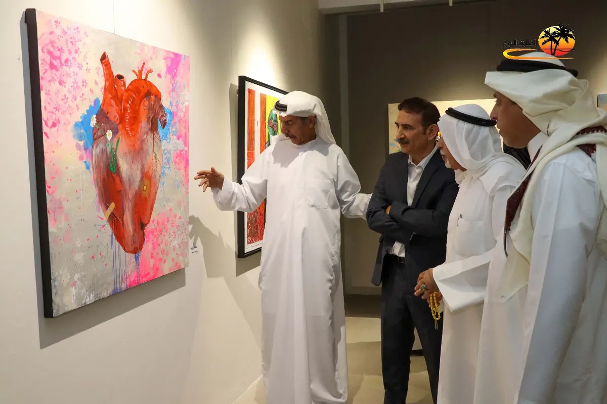 من القديح.. التشكيلية شريفة أبو الرحي تضع القلب وذاكرته خارج الإطار.. في صالة علوي الخباز بالقطيف
