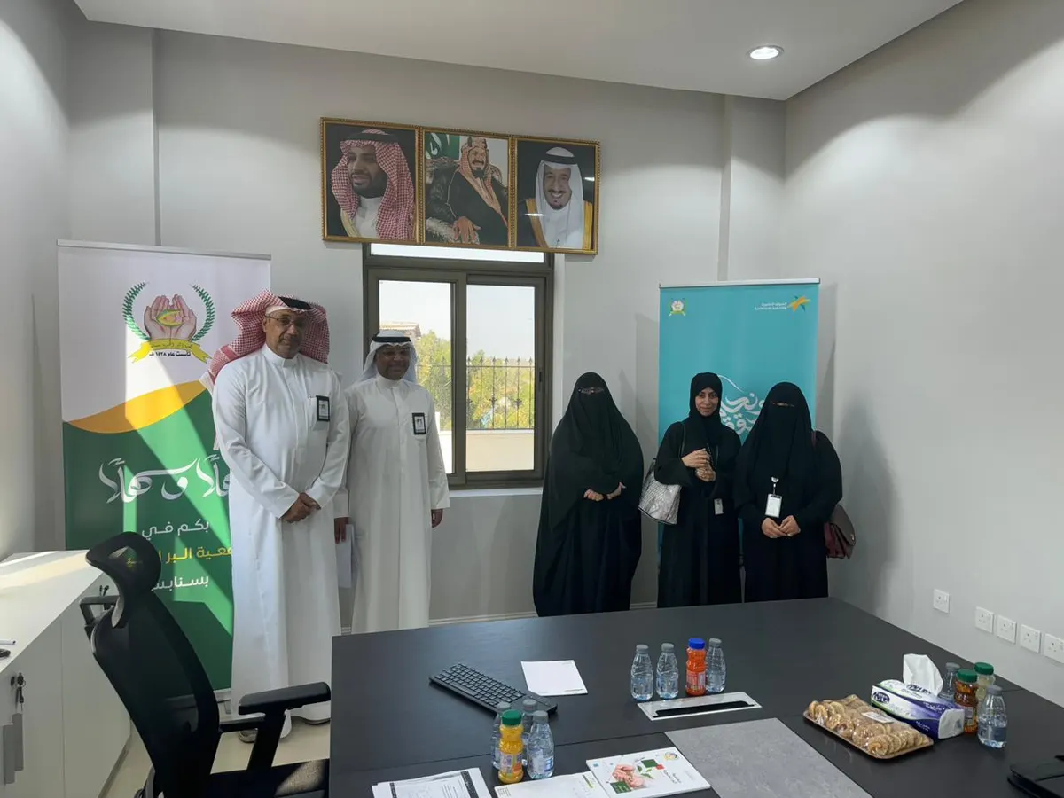 وحدة الإشراف على المراكز الأهلية تقف على «تجربة» وسير العمل في «سنا سنابس»