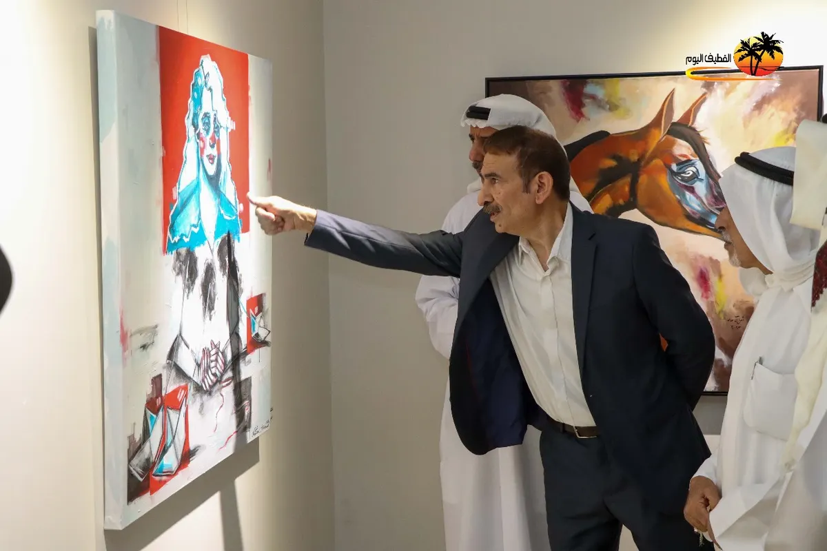 من البحاري.. «جزء من الصورة» للتشكيلية فاطمة آل حماد يخرج من الإطار على جدران صالة علوي الخباز