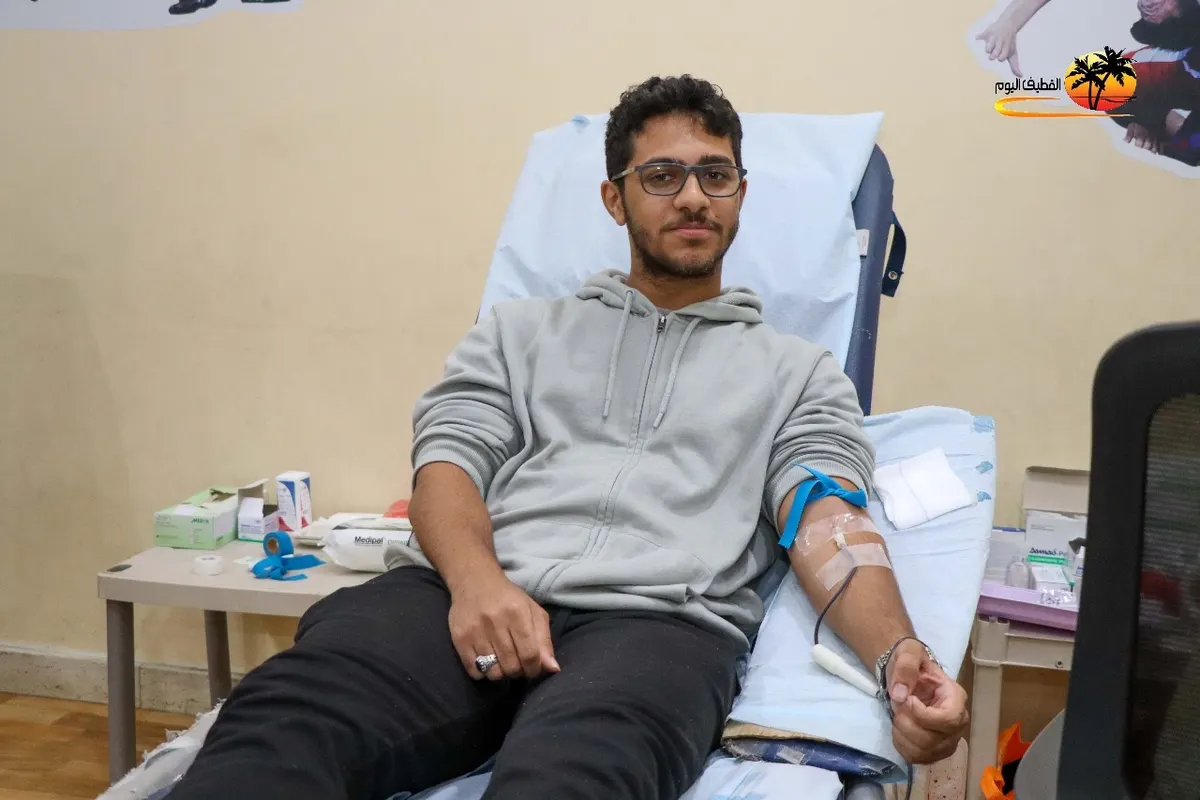 في يومها الثاني بسيهات.. حملة «ومن أحياها 17» تستقطب 116 متقدمًا للتبرع بالدم.. صور