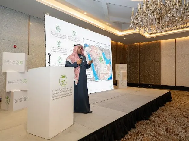 «الغطاء النباتي» يبحث الخطة التنفيذية لتأهيل 1000 فيضة وروضة مع خمس «محميات ملكية»