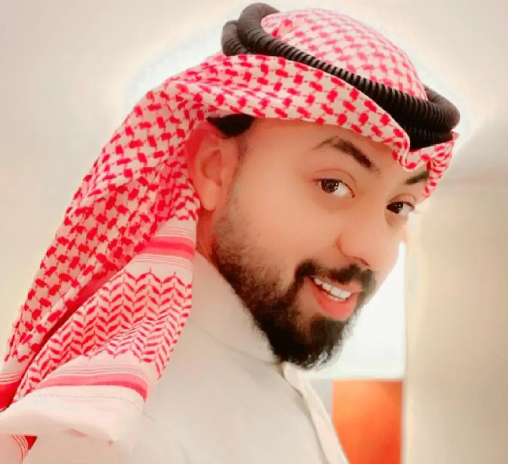 من عوامية القطيف.. الطائف تتوّج الشَّاعر حسين آل عمار بلقب شاعر الورد