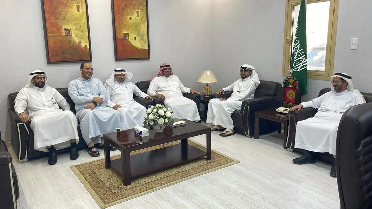 تطوير أعمال الجمعية يجمع خيرية الجش بـ مدير مركز التنمية الاجتماعية بالقطيف