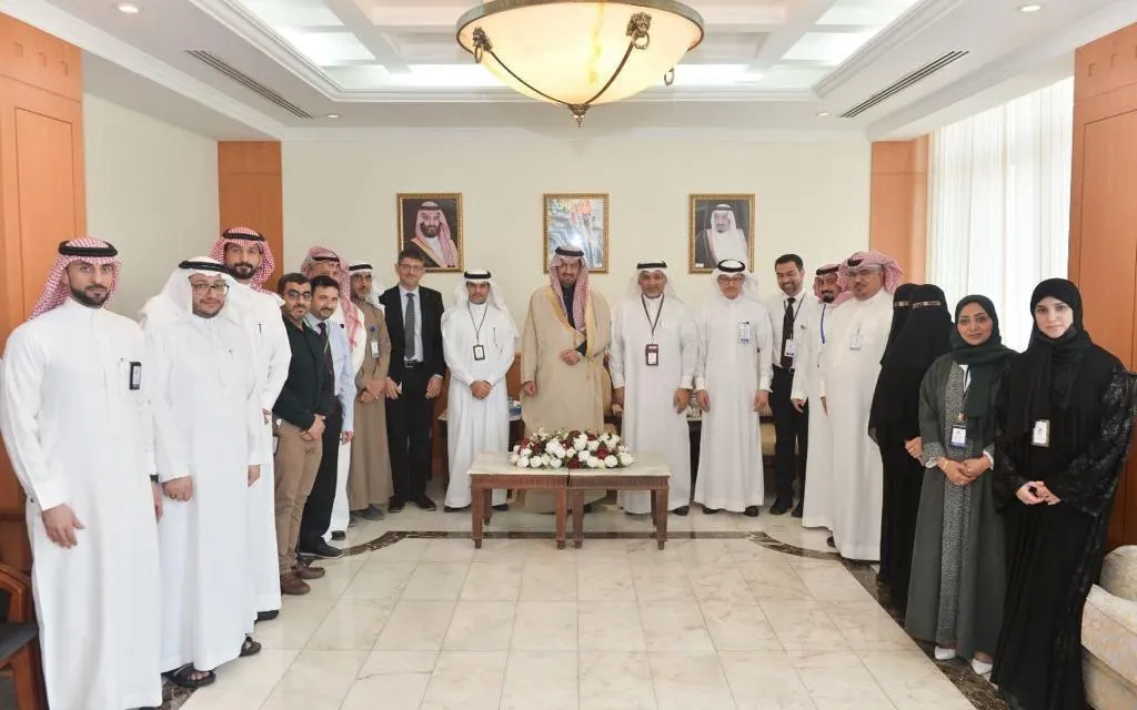 الخريف يلتقي رئيس وقيادات شبكة القطيف الصحية.. ويبارك تتويج الشبكة بـ5 جوائز مميّزة