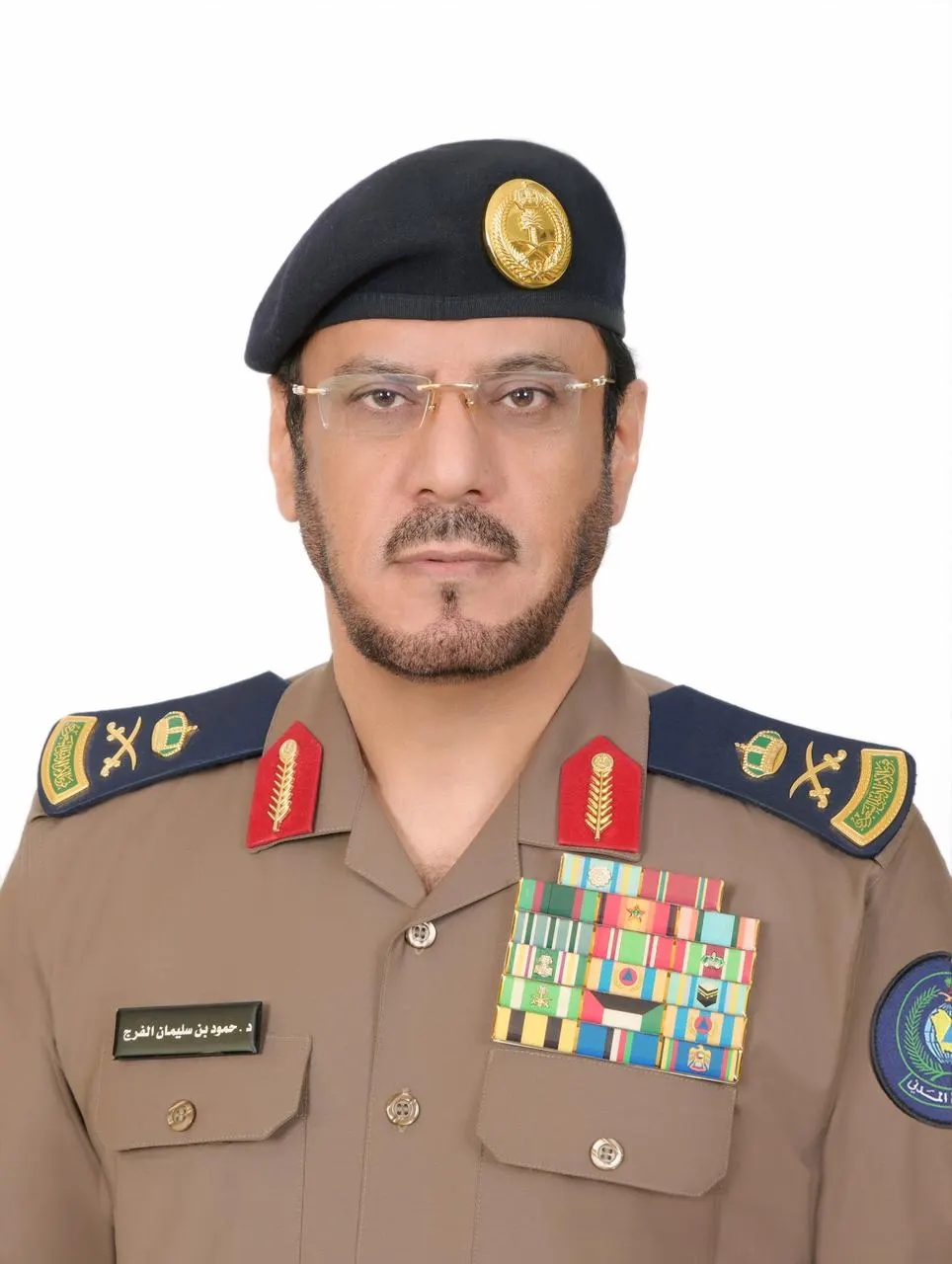 ترقية 2281 فردًا في الدفاع المدني من مختلف الرتب والتخصصات