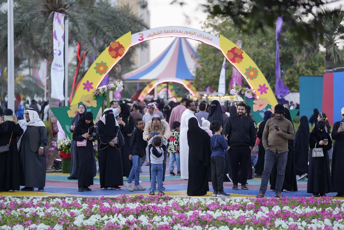 في سيهات وخلال ثلاثة أيام.. مهرجان الزهور الثالث يستقطب أكثر من 60 ألف زائر