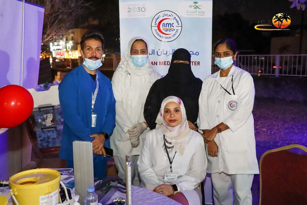 تثقيف توعوي صحي وتطعيم موسمي بمهرجان الزهور
