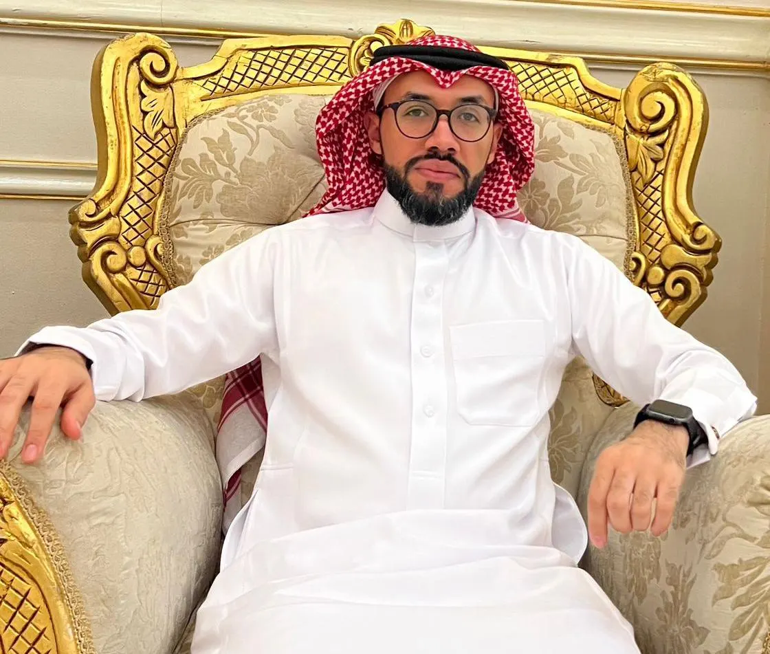 من العوامية.. الجامعة السعودية الإلكترونية تمنح «أحمد العبد العال» البكالوريوس في المحاسبة