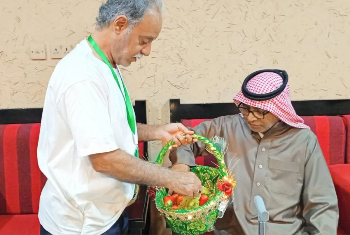 من القطيف إلى رعاية الدمام.. «ارمها صح» تقيم البرنامج الترفيهي «سعادتهم غايتنا» لكبار السن