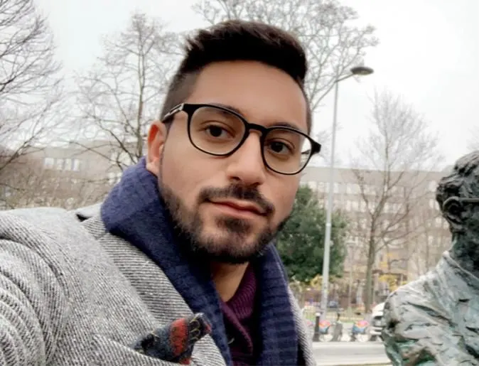 من سنابس.. بـ أمر خادم الحرمين.. علي المشور يتوّج بـ«وسام الملك عبد العزيز».. جدته أمٌ ثانية.. وبرّها «كلية»