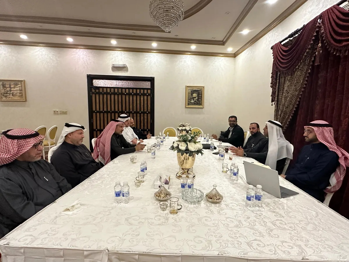 في إطار تبادل الآراء والخبرات بين الجمعيات.. مجلس إدارة خيرية العوامية يزور مجلس إدارة جمعية مضر بالقديح
