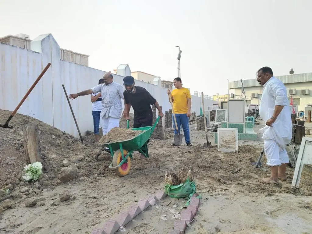 الفردوس تدعو للتطوع لترميم القبور المتضررة من الأمطار