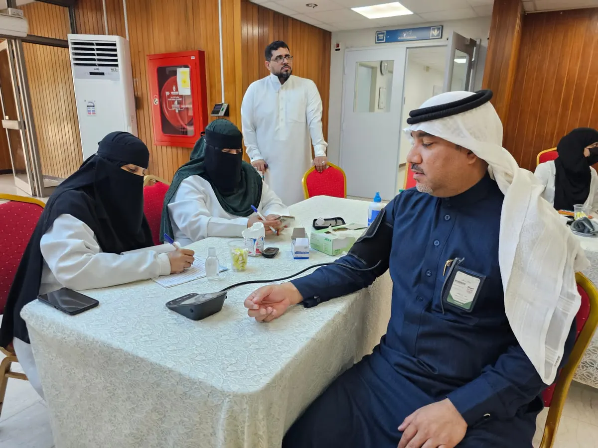 محتضنًا مرضى القصور الكلوي ومن لديهم عوامل خطورة للإصابة.. مركزي القطيف يطلق برنامج «احرس كليتك»