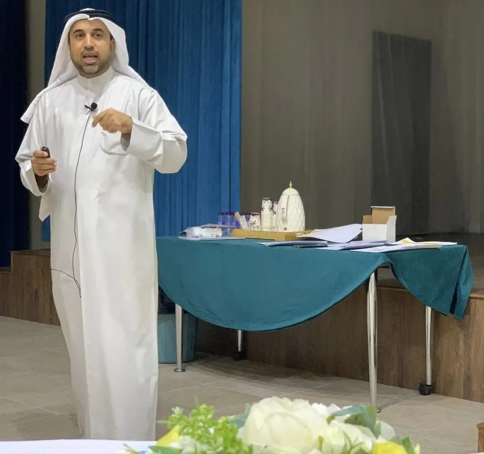 في أم الحمام.. المدرب حسين آل عباس يستعرض تدريبات لتنمية الانتباه والتركيز لدى الطفل