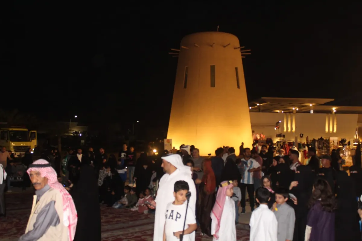 بالصور.. حرفيون يواصل استقبال زواره.. في رامس وسط العوامية