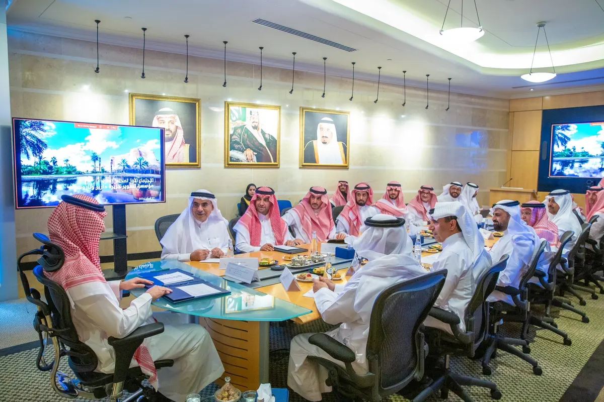 ‏الأمير سعود بن بندر يناقش مبادرة تأهيل قصر دارين والمخطط التفصيلي للجزيرة ومتنزه المانجروف البيئي وتأهيل قلعة تاروت والبلدة القديمة