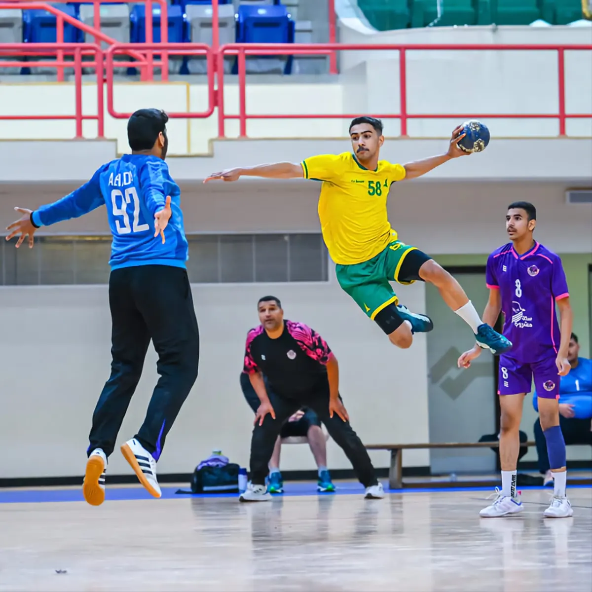 خليج سيهات يواصل الانفراد بصدارة ممتاز شباب اليد بعد الجولة 17