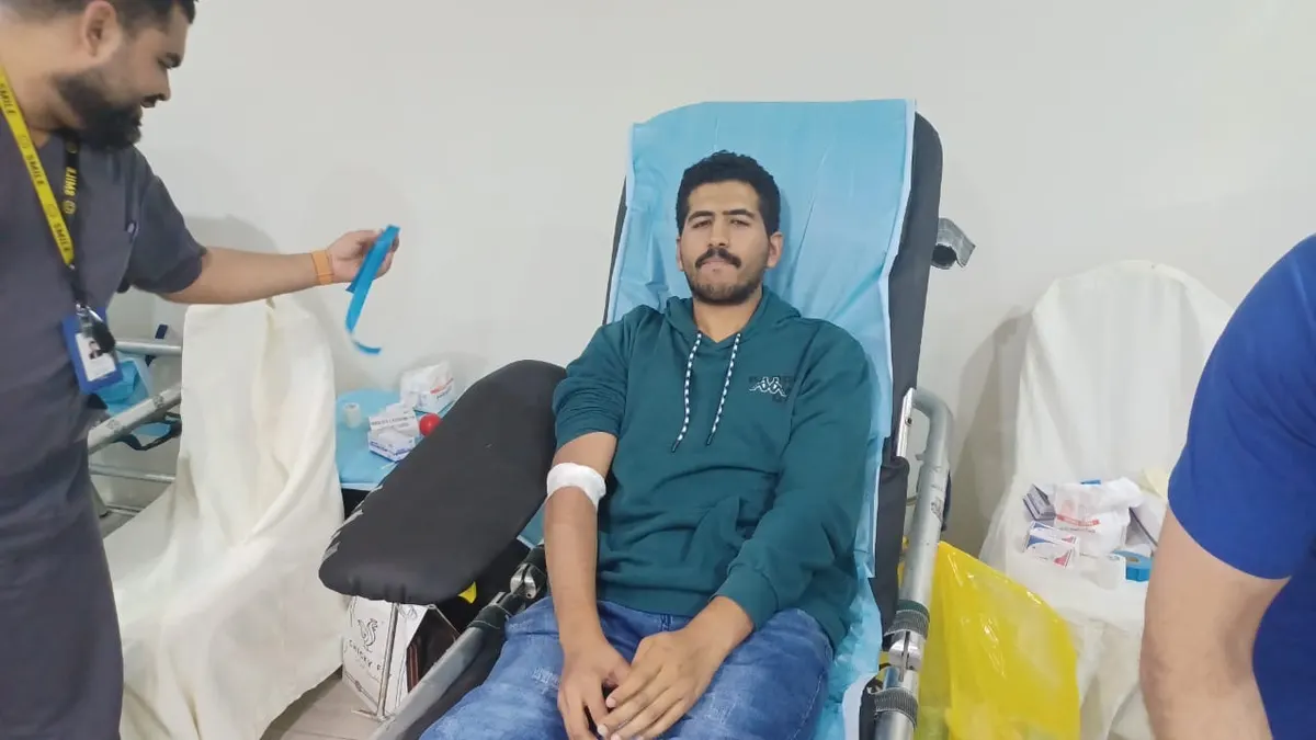 حلة محيش تستقبل 60 متقدمًا للتبرع بالدم في أول أيام «بجودك أحيا 8»