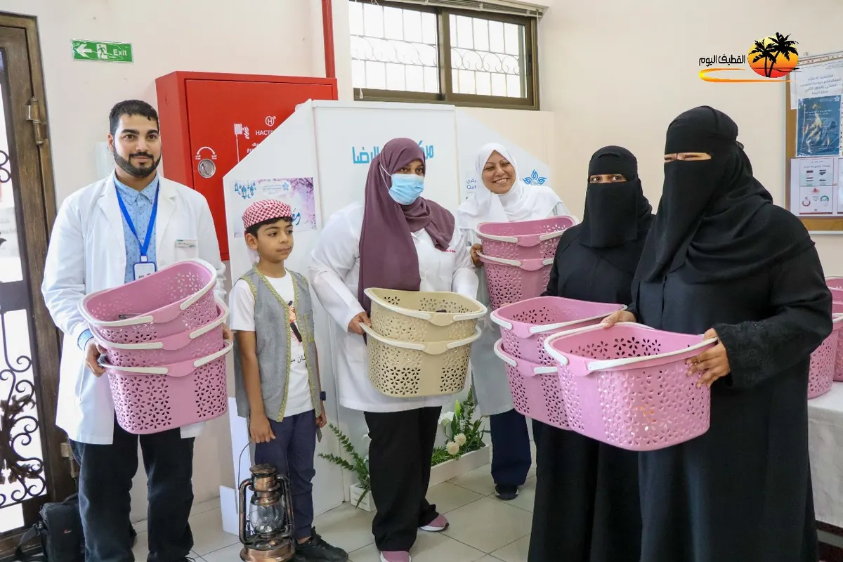 صحي الرضا يخلق أجواء رمضان لـ مراكز القطيف.. 100 وجبة فطور وسحور فاجأت العاملين وتلمست جهودهم