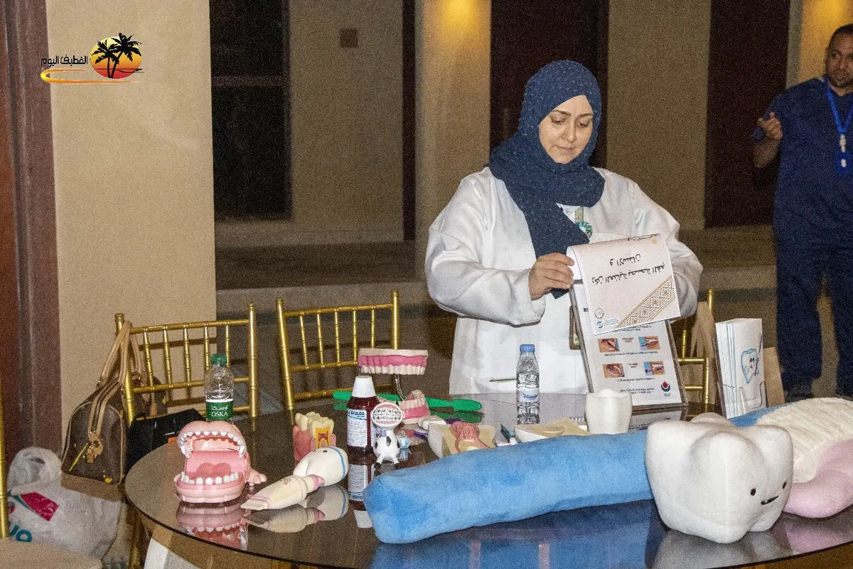 في وسط العوامية.. شبكة القطيف الصحية تحتفي بالأسبوع الخليجي الموحد لصحة الفم والأسنان