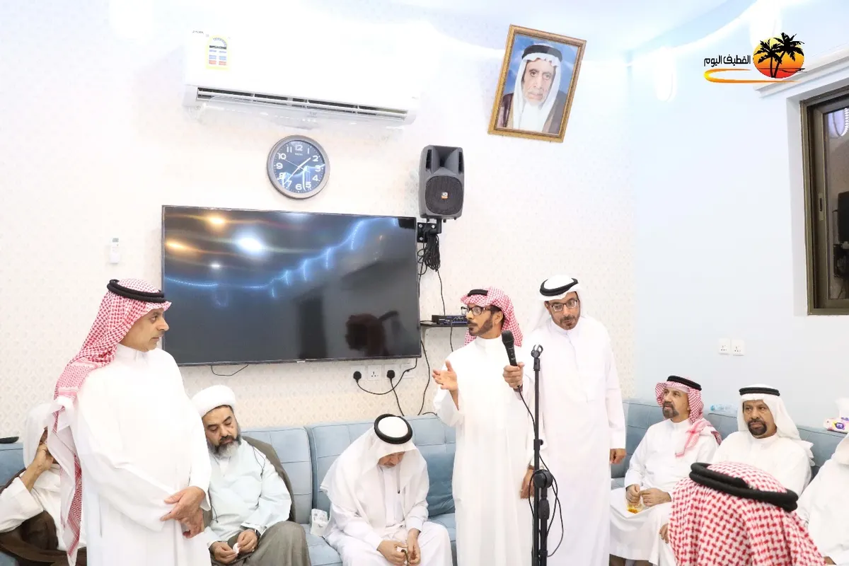 في العوامية.. أيادٍ كرمت الموتى.. وأسرة الفرج ترد لهم الجميل بالشكر والثناء.. صور