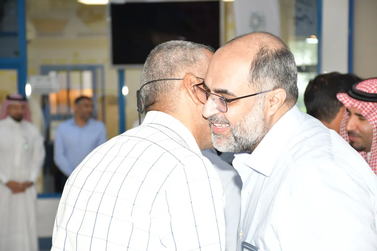 بالصور.. تقنية القطيف تعايد منسوبيها