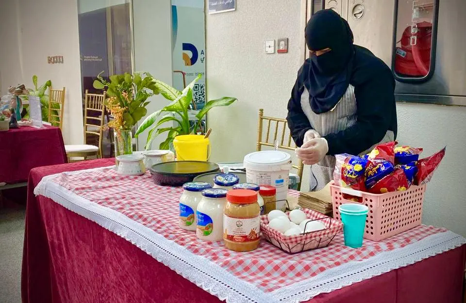 «أقبل العيد» يجمع 8 أسر منتجة في بازار ضمان القطيف