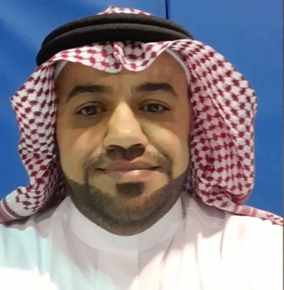 نظير جهوده التطوعية في دعم برامج المكتب..ضمان القطيف يكرم «علاء الصادق»