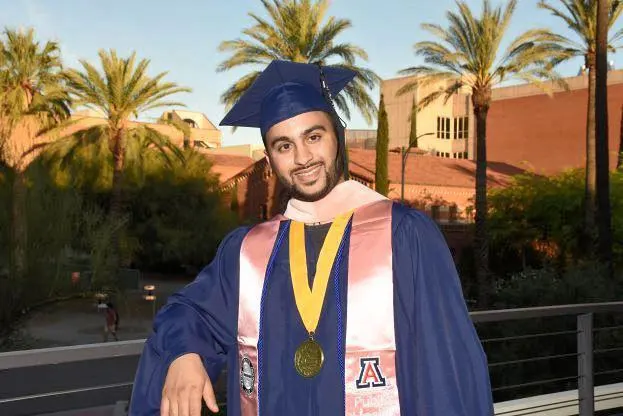 من العوامية.. جامعة أريزونا تمنح «حسن الزاهر» الماجستير في الوبائيات.. سرطان الجلد