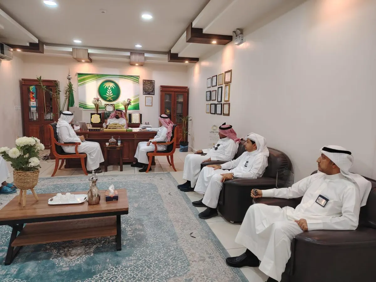 لتعزيز القطاع البيئي والزراعي.. مدير عام مكتب الوزارة بالقطيف يبحث سبل الشراكة المجتمعية مع تنمية حلة محيش