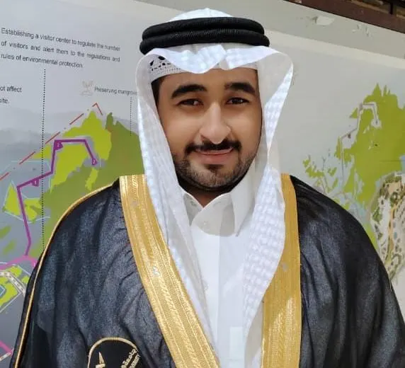 من حلة محيش.. جامعة الإمام عبد الرحمن بن فيصل تمنح «يوسف آل يوسف» البكالوريوس في هندسة عمارة البيئة
