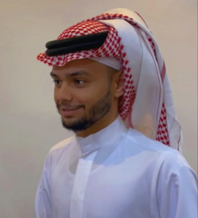 من تاروت.. جامعة حفر الباطن تمنح «علي آل قيصوم» البكالوريوس في الإدارة المالية